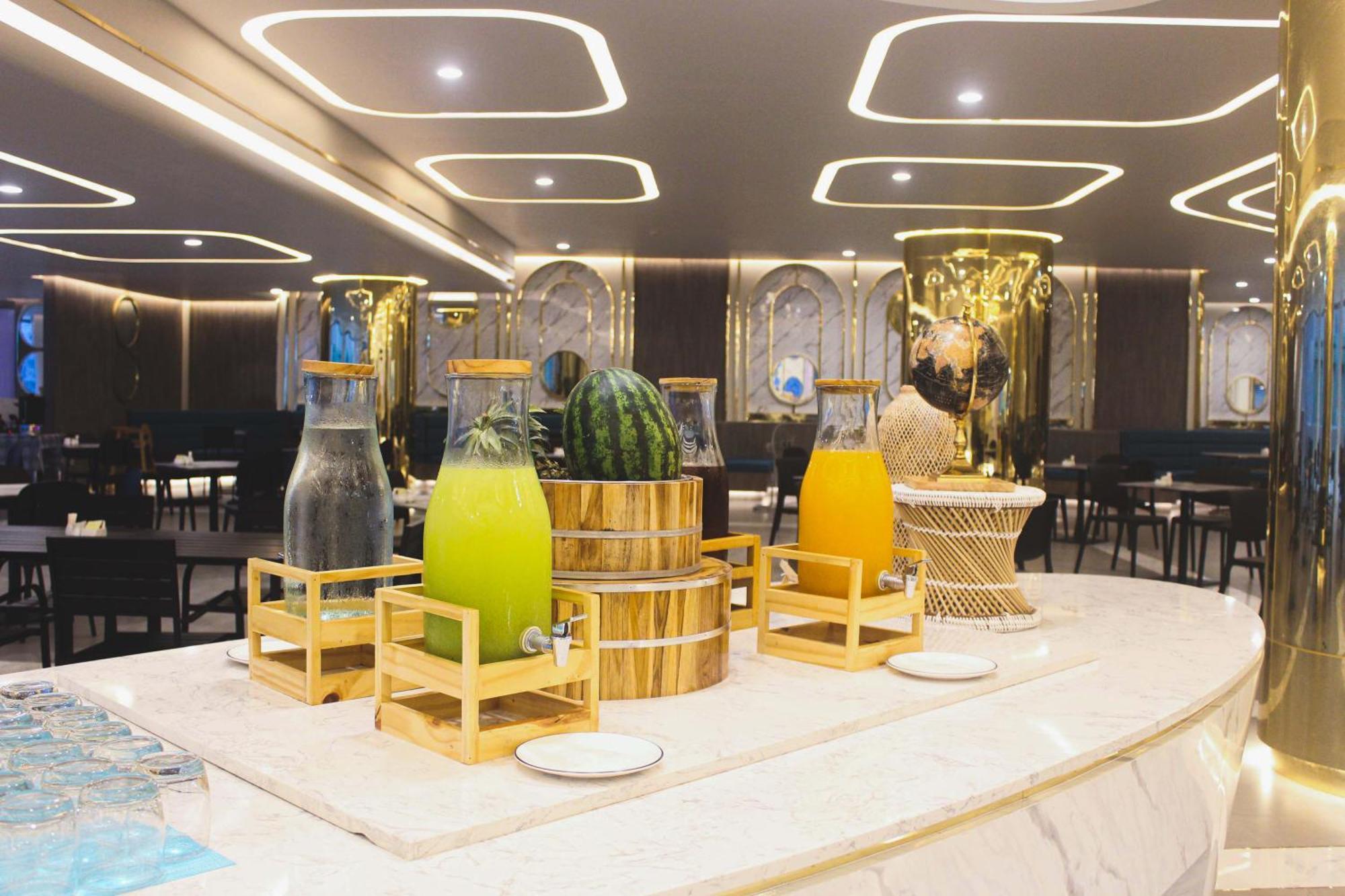 Wyndham La Vita Rawai Phuket Екстер'єр фото